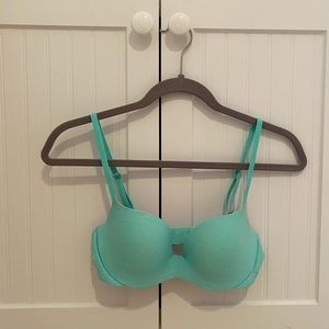 NWOT Victoria’s Secret PINK seafoam push up bra